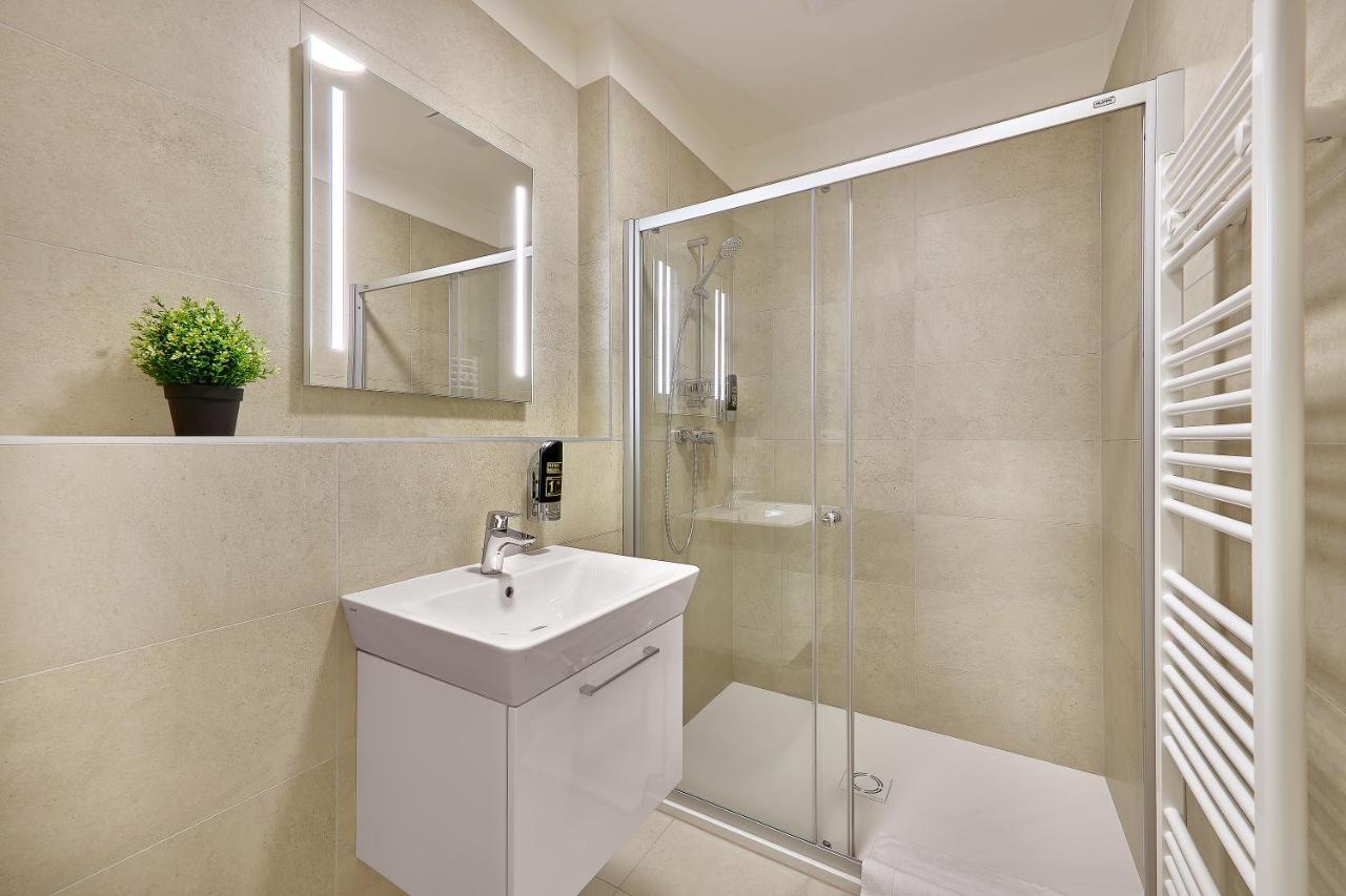 Downtown Suites Rubesova Prague Luaran gambar