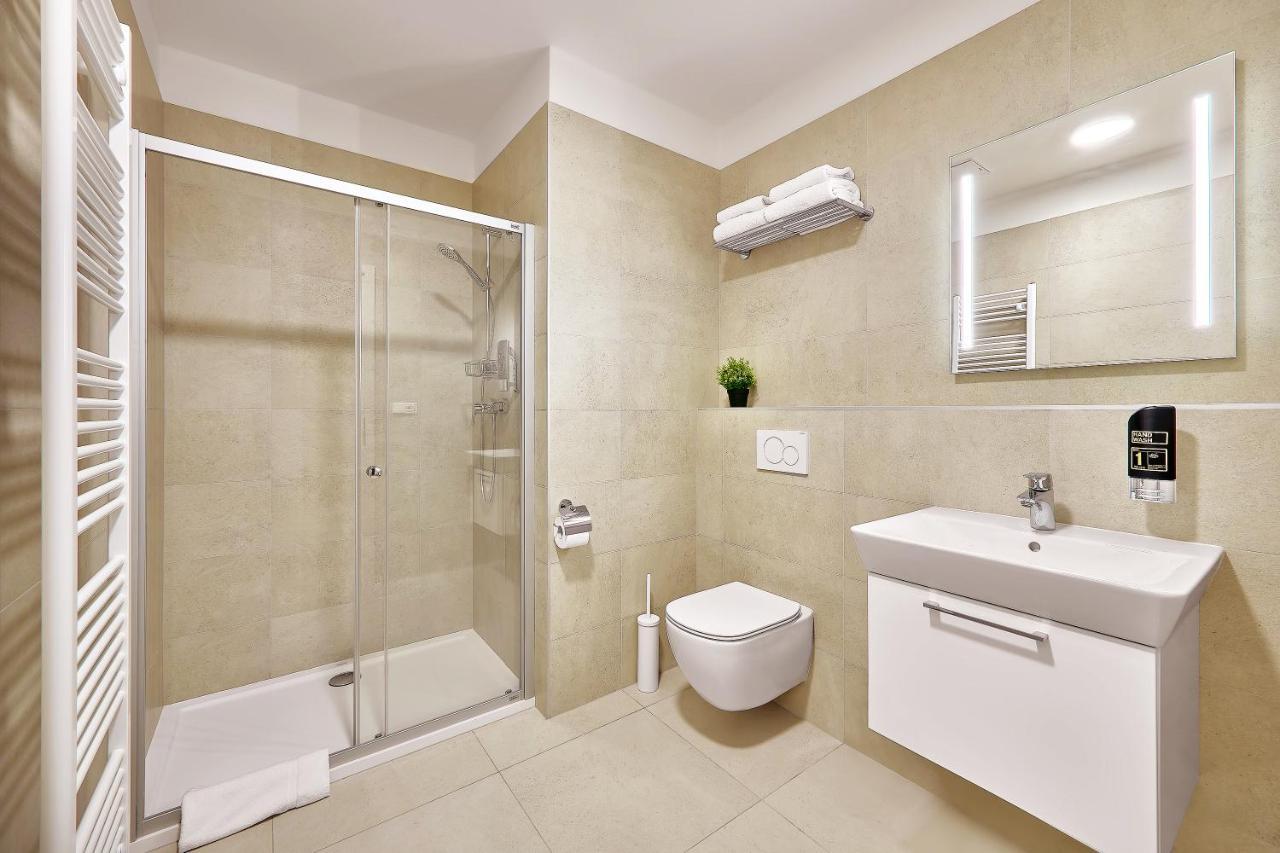 Downtown Suites Rubesova Prague Luaran gambar