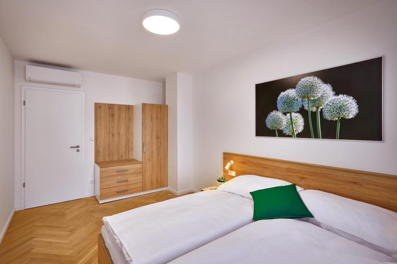 Downtown Suites Rubesova Prague Luaran gambar