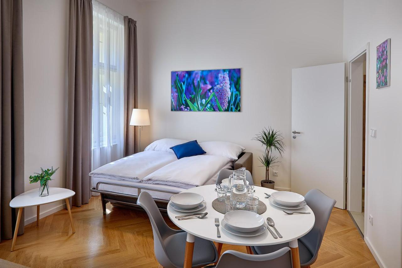 Downtown Suites Rubesova Prague Luaran gambar